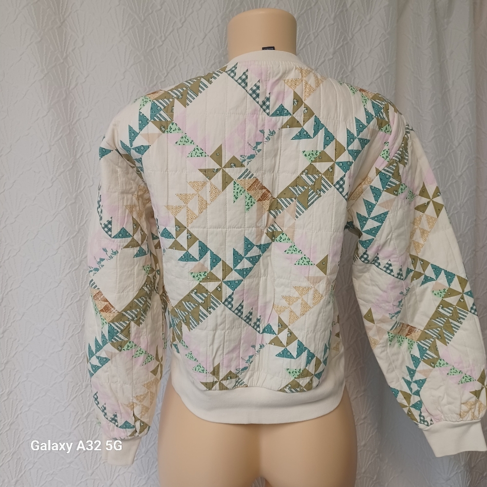 Universal Thread Women Size S Cream Quilted Sweatshirt - Picture 10 of 15